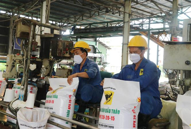 Ứng phó thiếu hụt nguồn cung phân bón do căng thẳng Nga-Ukraine ảnh 1