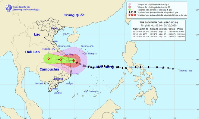 Tâm bão số 9 ngay trên vùng bờ biển từ Đà Nẵng đến Phú Yên ảnh 1