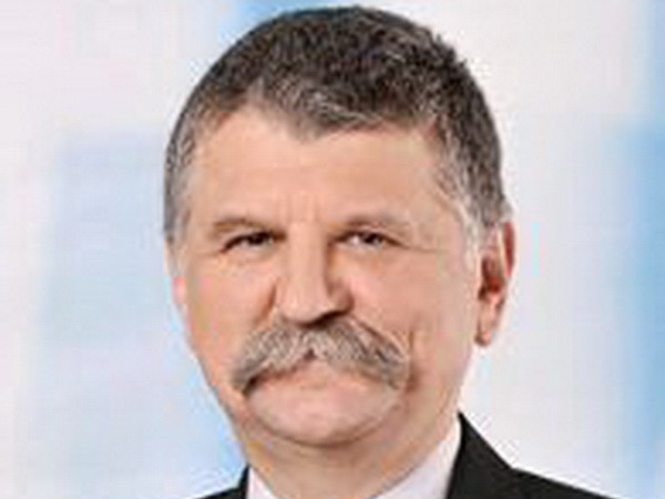 Chủ tịch Quốc hội Hungary bắt đầu thăm chính thức Việt Nam ảnh 1