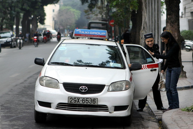 Nhiều hãng taxi đã hoàn thành việc lắp thiết bị in hóa đơn ảnh 1