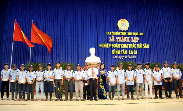 Bình Thuận ra mắt Nghiệp đoàn nghề cá thứ 5 với 150 ngư dân ảnh 1