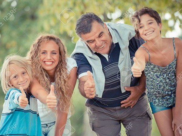 Người dân Italy lạc quan về sức khỏe bất chấp khó khăn kinh tế ảnh 1