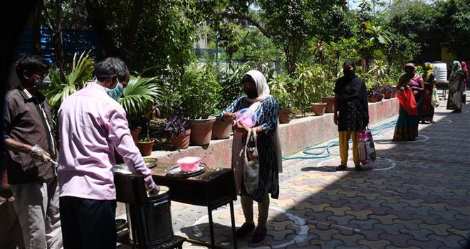 Các nước châu Á bảo đảm quyền lợi cho người lao động trong đại dịch ảnh 1