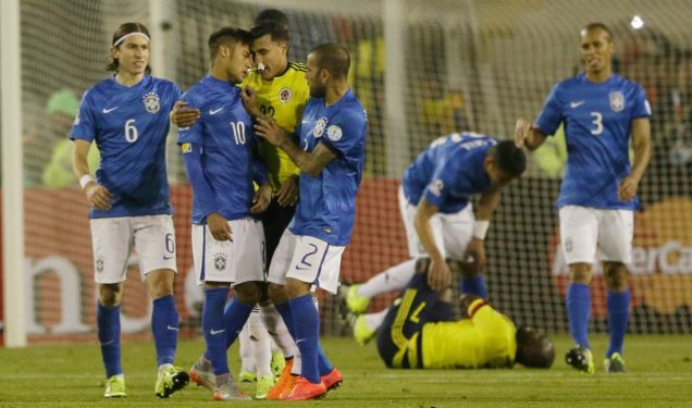 Neymar chia tay sớm Copa America 2015 vì hành vi phi thể thao ảnh 1