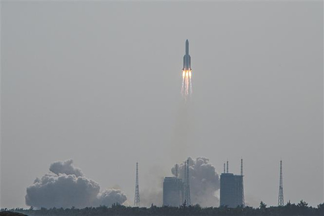 Tây Ban Nha đóng cửa không phận để tránh mảnh vỡ tên lửa Trung Quốc ảnh 1