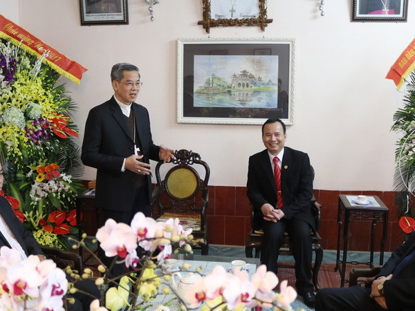 Lãnh đạo Ban Dân vận TW chúc mừng giáo dân Nam Định, Ninh Bình ảnh 1