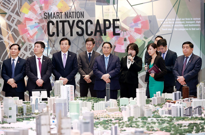 Thủ tướng Phạm Minh Chính tiếp lãnh đạo ngân hàng Standard Chartered ảnh 2