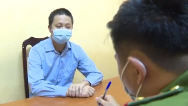 Một đối tượng trong nhóm điều hành sàn giao dịch tiền ảo tại Cơ quan Công an. (Nguồn: Cand.com.vn) Tiền ảo, hệ lụy thật: Cám dỗ đầu tư ảo nhưng mất tiền thật ảnh 2