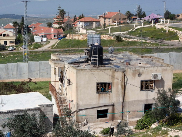 Israel hạ tiêu chuẩn cấp giấy phép sử dụng súng cá nhân ảnh 1