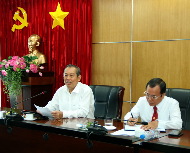 Phó Thủ tướng Trương Hòa Bình kiểm tra công tác bầu cử ở Bình Dương ảnh 1