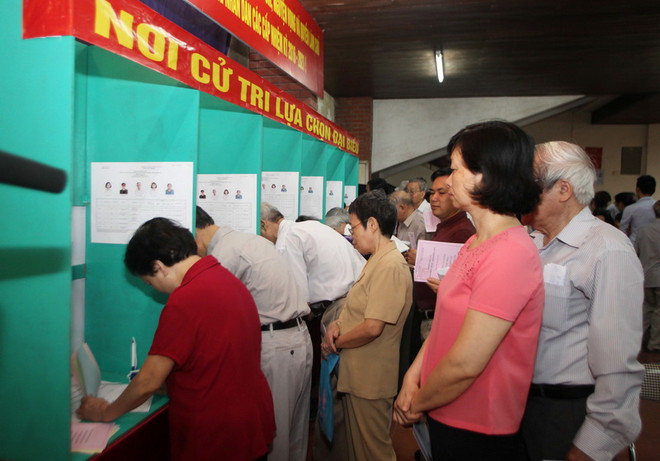 Hà Nội đã có 83 khu vực bỏ phiếu đạt 100% cử tri đi bầu cử ảnh 1