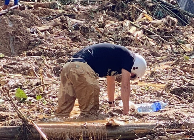 Đã tìm thấy 19 thi thể trong hai vụ sạt lở đất tại tỉnh Quảng Nam ảnh 1