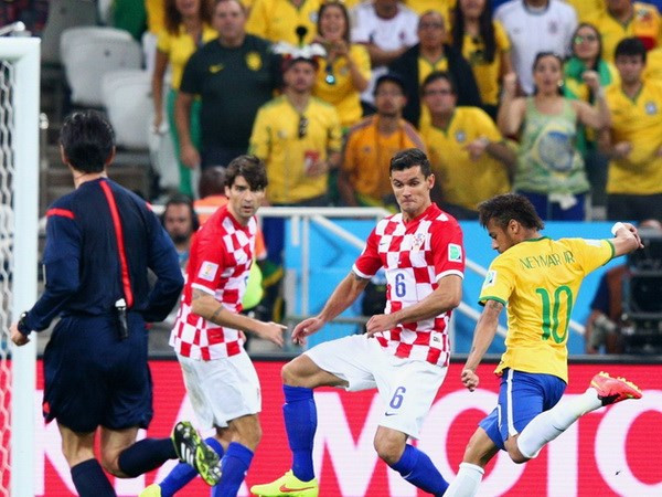 Brazil - Croatia 3-1: Neymar tỏa sáng với một cú đúp ảnh 1