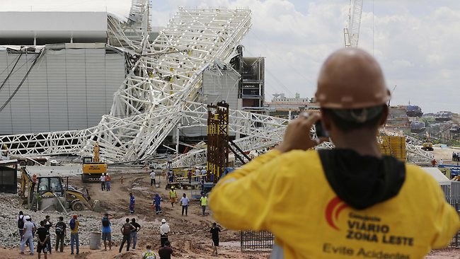 Sự "xui xẻo" của sân vận động Itaquerao có phá hỏng trận mở màn? ảnh 1