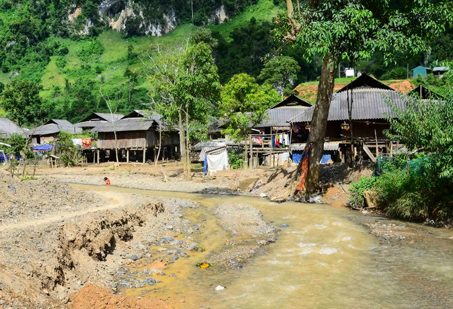 Cần khẩn trương di dời dân bản Hột ra khỏi vùng nguy hiểm ảnh 1
