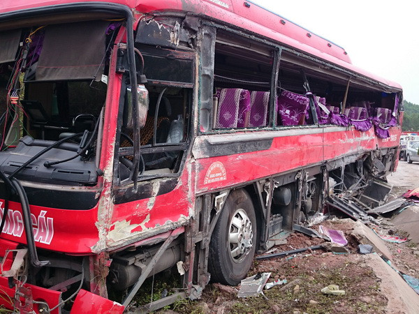 Thêm một người tử vong trong vụ tai nạn giao thông trên Quốc lộ 18 ảnh 1