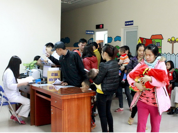 Xác minh vụ hành hung y, bác sỹ Bệnh viện Nhi Trung ương ảnh 1