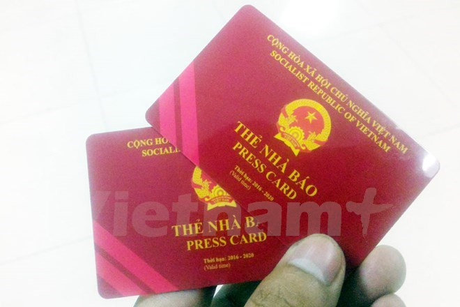 Thu hồi thẻ của trưởng ban bạn đọc báo điện tử Giáo dục Việt Nam ảnh 1