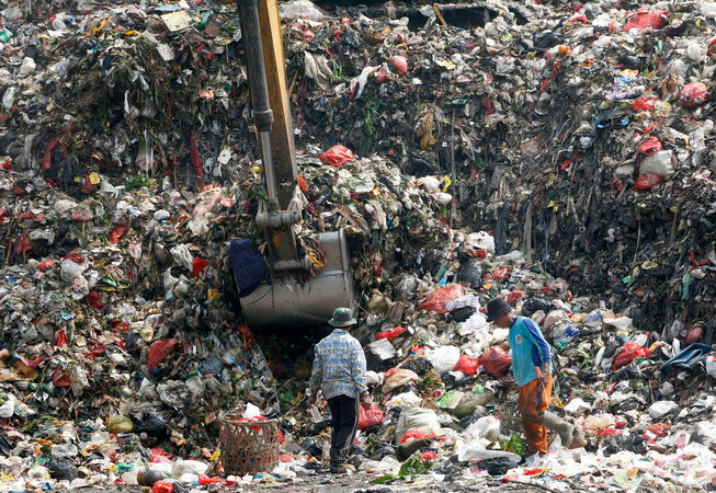 Rác thải nhựa phân hủy sản sinh ra khí gây hiệu ứng nhà kính ảnh 1