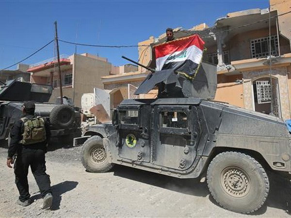 Iraq giành lại một số khu vực ở phía Nam Mosul từ tay IS ảnh 1