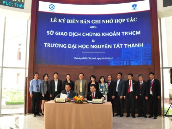 HoSE hợp tác đào tạo cùng Trường đại học Nguyễn Tất Thành ảnh 1