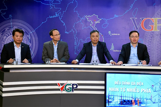 Khách mời Tọa đàm “Điều chỉnh giá điện, nhìn từ nhiều phía”. (Nguồn ảnh: VGP) Chuyên gia nói gì việc điều chỉnh giá điện trước 'sức ép năng lượng'? ảnh 2