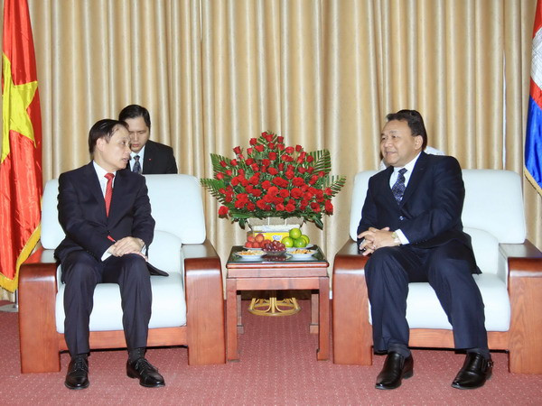 Việt Nam ưu tiên cao cho quan hệ hợp tác toàn diện với Campuchia ảnh 1