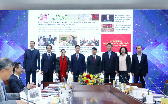 Đại biểu dự khai trương Trang thông tin đối ngoại điện tử. (Ảnh: Phương Hoa/TTXVN) Đại hội XIII của Đảng: Khai trương Trang Thông tin đối ngoại điện tử ảnh 1