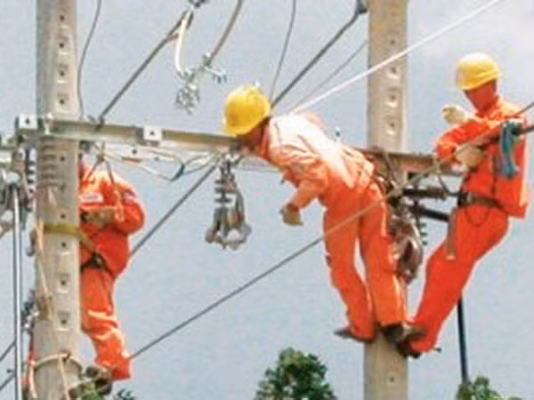 Đường dây 500kV mạch 3 sẽ “về đích” đúng hẹn ảnh 1