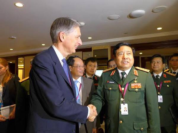 [Photo] Hoạt động của Bộ trưởng Quốc phòng tại Shangri-La ảnh 6