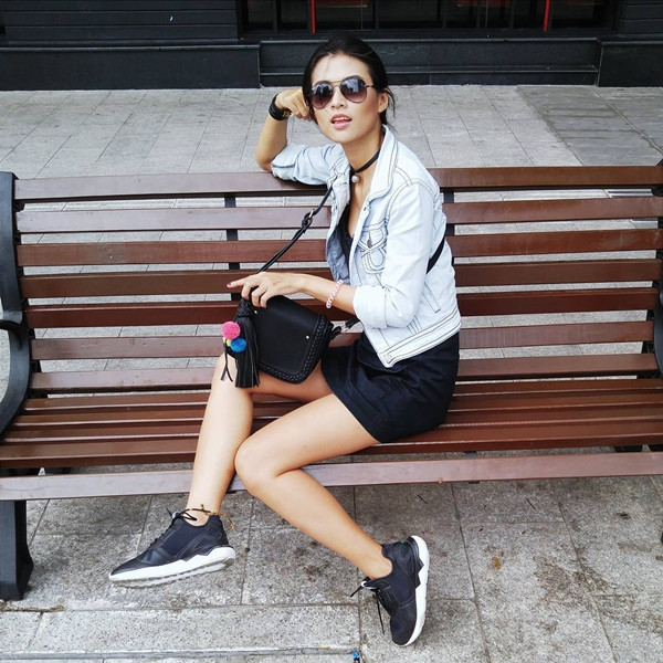 Các mỹ nhân Việt đua sắc với những bộ trang phục ngẫu hứng ảnh 7