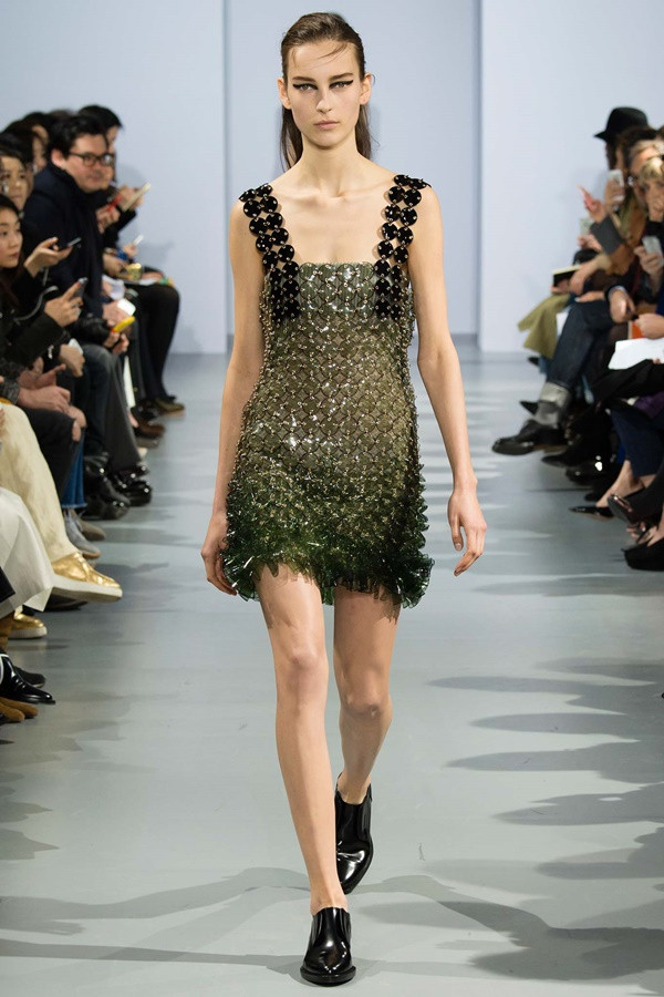 Mùa mốt Thu Đông 2015-16 mang xu hướng dấu ấn mới mẻ ảnh 18