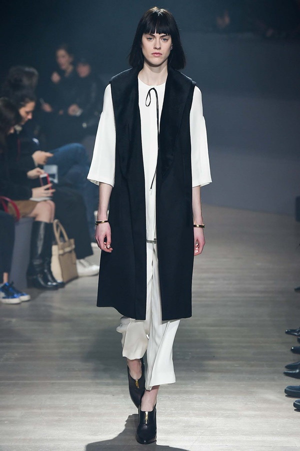 Mùa mốt Thu Đông 2015-16 mang xu hướng dấu ấn mới mẻ ảnh 30