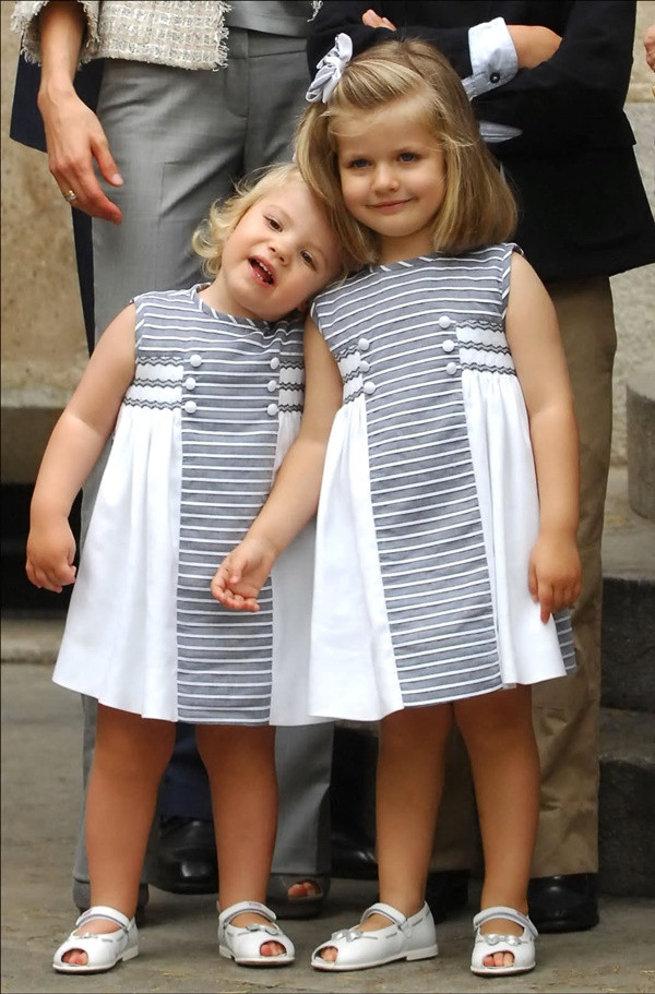 Các công chúa, hoàng tử bé "đốn tim" các tín đồ thời trang ảnh 10