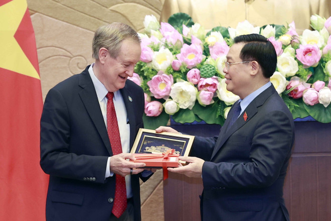 Chủ tịch Quốc hội tiếp Đoàn đại biểu Thượng Nghị viện Hoa Kỳ ảnh 2