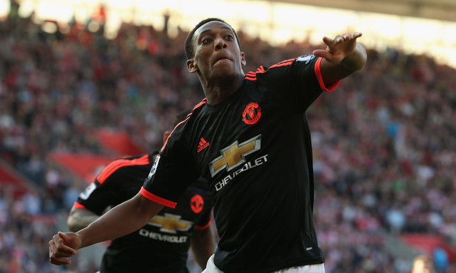 Martial rực sáng, Manchester United ngược dòng hạ Southampton ảnh 1