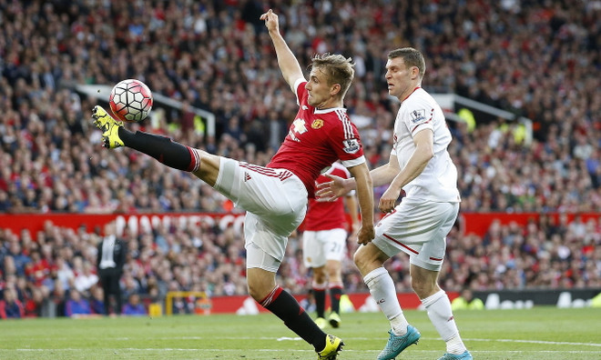 Lịch trực tiếp: M​.U tặng quà Shaw; Barca, Dormund đòi lại ngôi đầu? ảnh 1