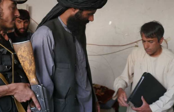 Mỹ và Taliban trao đổi tù nhân tại sân bay Kabul của Afghanistan ảnh 1