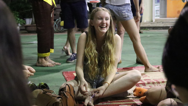 Du khách nước ngoài tái hiện Tết Trung thu cổ truyền tại Hà Nội ảnh 6