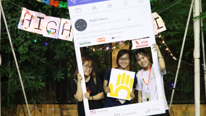 Du khách nước ngoài tái hiện Tết Trung thu cổ truyền tại Hà Nội ảnh 14