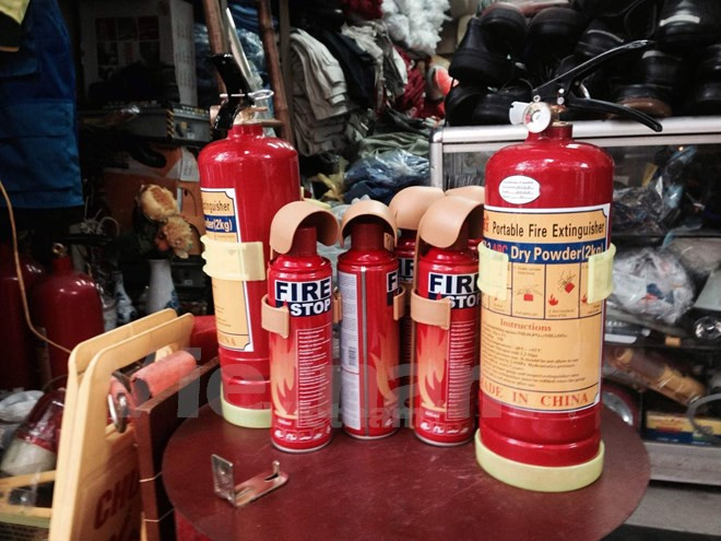 Sang chiết bột vào bình chữa cháy gây nổ, một người tử vong ảnh 1