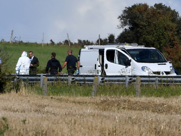 Pháp bắt giữ thêm một nghi can trong vụ đâm xe vào binh sỹ gần Paris ảnh 1