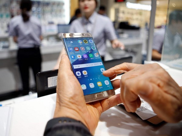 Ảnh chỉ có tính minh họa. (Nguồn: Reuters) Còn gần 500 sản phẩm Galaxy Note 7 chưa được thu hồi tại Việt Nam ảnh 1