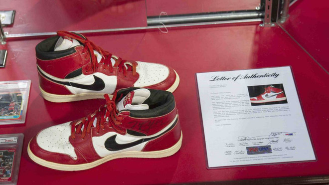 Đôi giày Air Jordan. (Nguồn: en.as.com) Đôi giày từng được Michael Jordan đi lập kỷ lục đấu giá mới ảnh 1