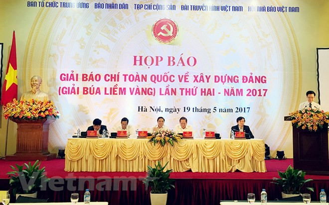 Họp báo Giải báo chí toàn quốc về xây dựng Đảng (Giải Búa Liềm Vàng) lần thứ hai. (Ảnh: Doãn Đức/Vietnam+) Giải Búa Liềm Vàng lần thứ hai: Hiệu ứng lan tỏa trong xã hội ảnh 1
