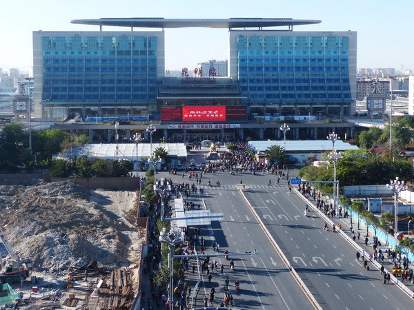 Trung Quốc xét xử đối tượng đứng sau vụ tấn công ở Côn Minh ảnh 1