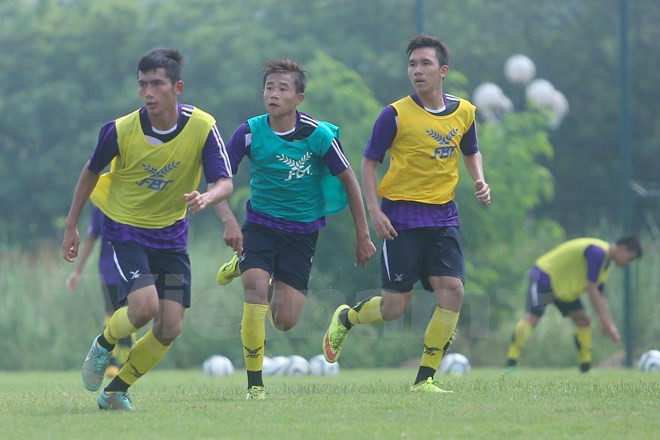 Thanh Hậu ghi bàn giúp U19 Việt Nam hạ gục U19 Lào ảnh 1