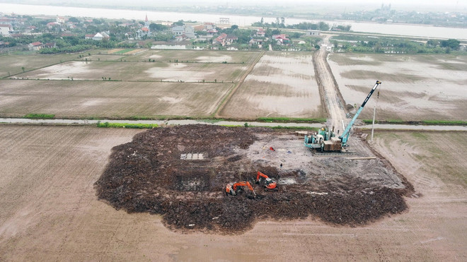 Dự án Nhà máy nhiệt điện Nam Định 1-Thanh Hóa đang đẩy nhanh thi công phần móng để đến đầu tháng 4 có thể hoàn thành 100% số móng. (Ảnh: Huy Hùng/TTXVN) ttxvn_500kv.jpg