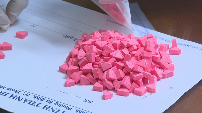 Triệt phá đường dây vận chuyển ma túy do 2 đối tượng giang hồ cầm đầu ảnh 1