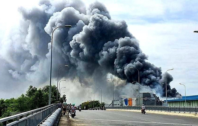 Đồng Nai: Cháy lớn tại Công ty hóa chất ở khu công nghiệp Long Bình ảnh 1